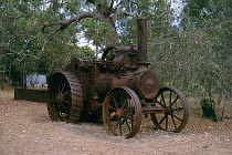 Dampftraktor in Laura